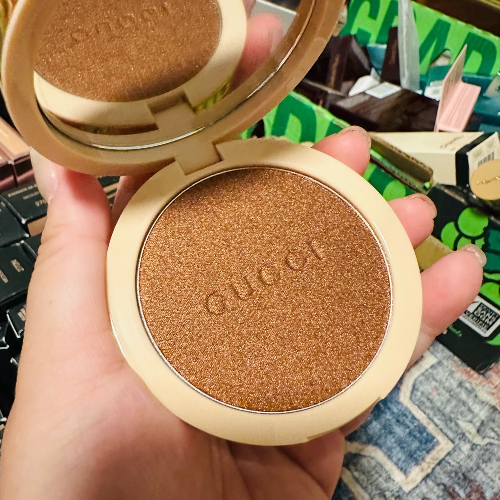 Gucci highlighter bronzers shade